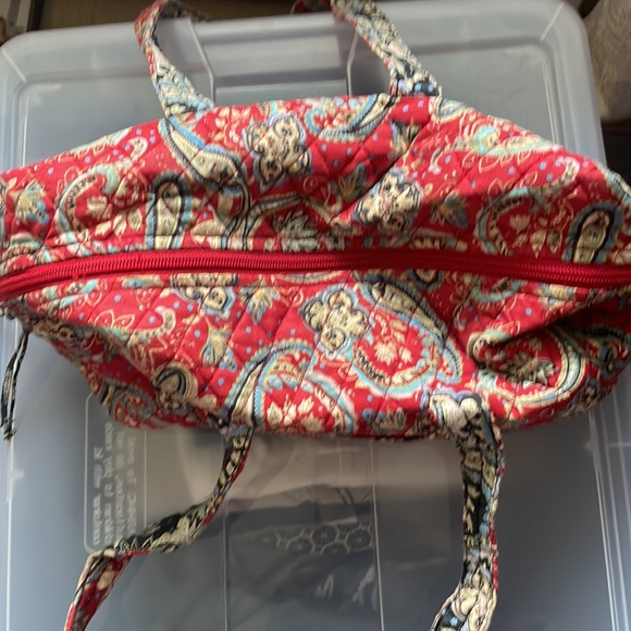 Quilted purse with matching eyeglass holder and makeup bag - Picture 2 of 4